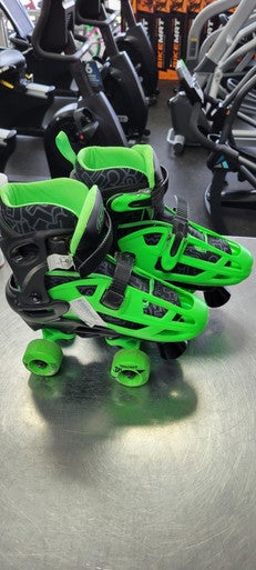Used RollerDerby 3-6 Senior Roller Quad Skates Black Adjustable 11497-C000152553
