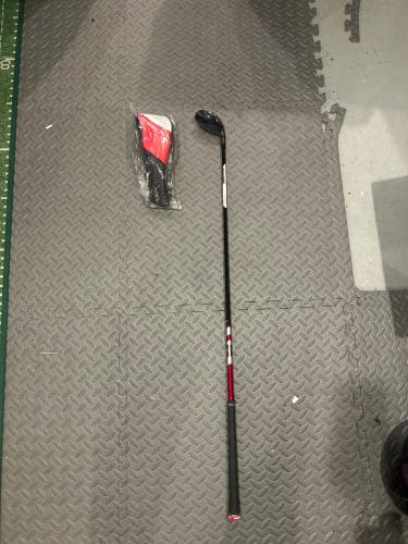 Men's TaylorMade Stealth Rescue Right Handed Hybrid Regular Flex 4H (New)