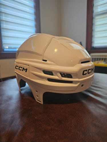 Medium CCM Tacks 720 Helmet (Used)