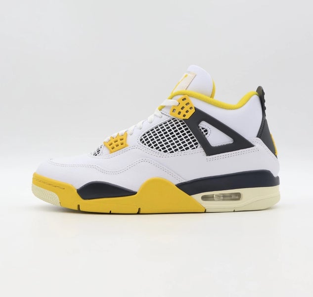 Nike Air Jordan 4 Retro ‘White Thunder’ Sneakers AQ9129-101 Women’s Size 10.5/ Men’s 9/ UK 8