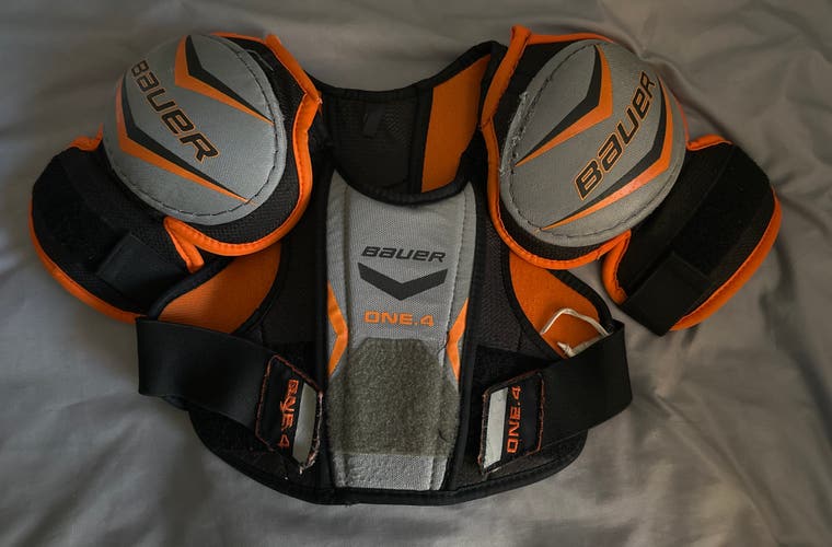 Used Bauer One.4 Youth Medium Hockey Shoulder Pads A R2 S3 L2