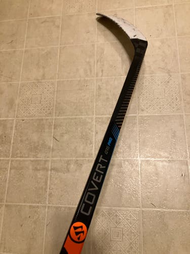 Intermediate Warrior Covert QR5 Pro Right Handed Hockey Stick M28 (Used)