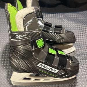 Bauer XLS Hockey Skates Regular Width 10 (Used)