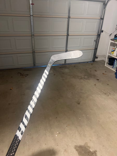 Senior Warrior Alpha LX2 Right Handed Hockey Stick W28 Pro Stock (Used)