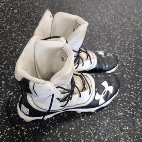 Used Under Armour Adult FB Cleats Black And White Senior 10.5 11849-S000032164