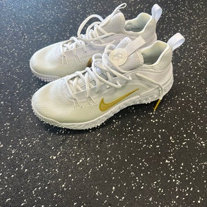 Used Nike HURRACHE TURF LAX Cleats Mens White Senior 7 11849-S000032170
