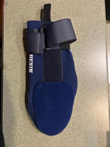 BENIK (XL)SLIDING MITT (New)  baseball and softball sliding mitt Right Hand