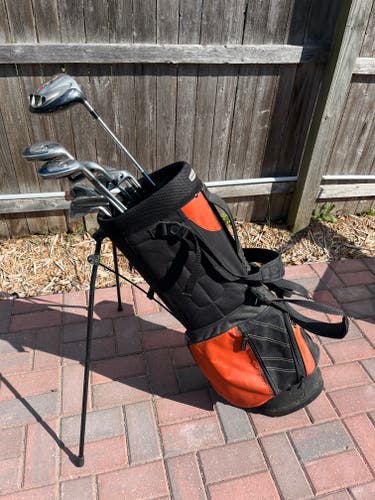 Taylor Made/Adams Golf Men's Right Handed Golf Club Set with Stand Bag