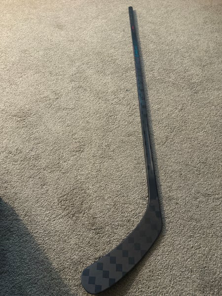 Senior CCM Vizion 65 flex Right Handed Hockey Stick P29+1/4 (New)