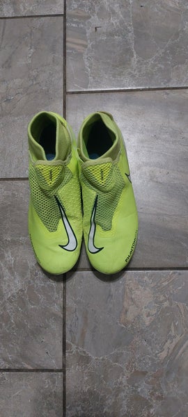 Yellow Unisex Size M 4.5 (W 5.5) Nike Phantom VSN Molded Cleats Cleats (Used)