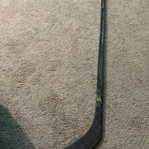 Senior Bauer Proto-R Right Handed 77 Flex Hockey Stick P28 (New)