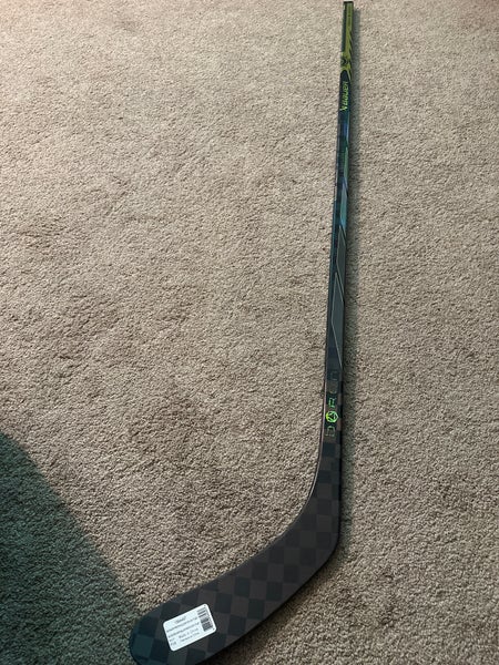 Senior Bauer Proto-R Right Handed 77 Flex Hockey Stick P28 (New)