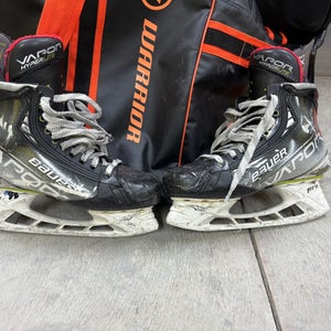 2021 Bauer Vapor Hyperlite Hockey Skates 7 (Used)