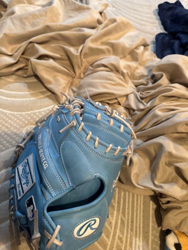 Rawlings Heart of the Hide RH Baseball Glove 33" (Used)