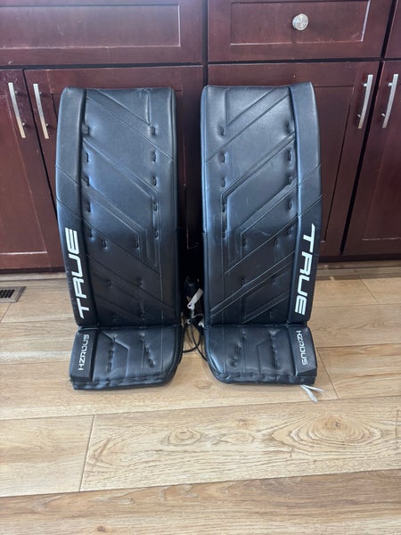 33" True Hzrdus 9x4 Goalie Leg Pads (Used)