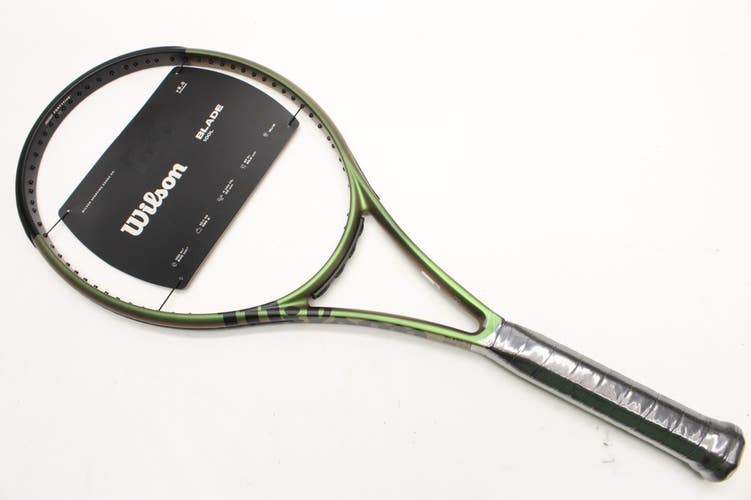 **NEW** 2022 WILSON BLADE 100L VER 8 TENNIS RACQUET (4 3/8) UNSTRUNG