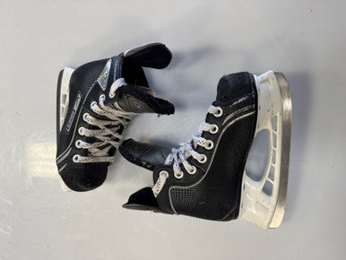 Used Bauer ONE05 Youth Hockey Skate Youth 11.0 11860-S000298788