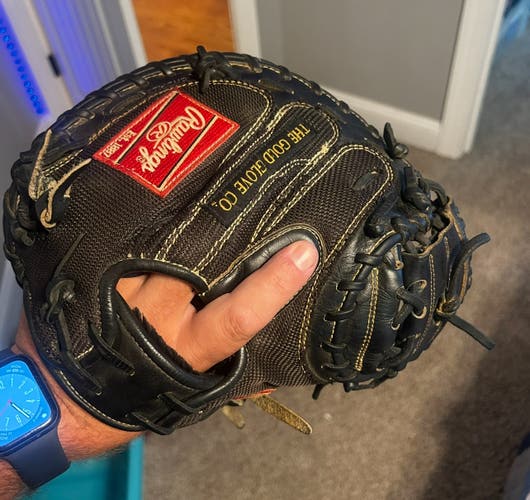 Wilson A2000 RH Catcher's Baseball Glove 32.5" (Used)