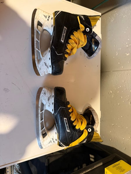 Bauer Supreme S170 Hockey Skates Regular Width Size 2 (Used)