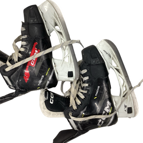 Used CCM TACKS AS 570 Junior Hockey Skate Junior 02.5 11613-S000168919