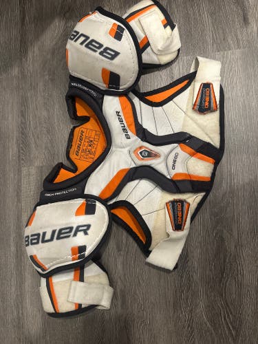 Medium Junior Bauer Supreme One 60 Shoulder Pads (Used)