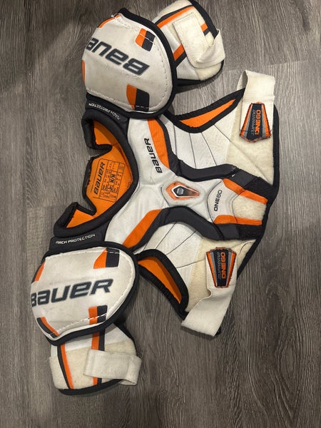 Medium Junior Bauer Supreme One 60 Shoulder Pads (Used)