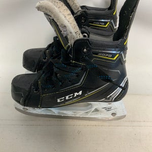 Used CCM TACKS 9070 Junior Hockey Skate Junior 03 11823-S000034657