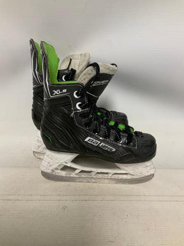 Used Bauer XLS Junior Hockey Skate Junior 01 11823-S000034621