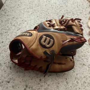 Wilson A2000 RH Infield Baseball Glove 11.25" (Used)