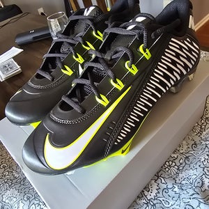 Men's Size M 7.5 (W 8.5) Nike Low Top Molded Cleats (New)