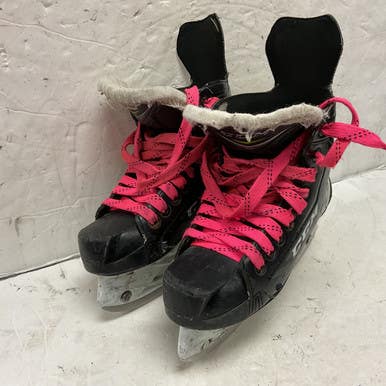 Used CCM RIBCORE 64K Junior Hockey Skate Black And Neon Green Junior 02.5 11855-S000191797