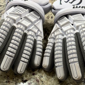 Warrior Evo V Lacrosse Gloves Medium (Used)