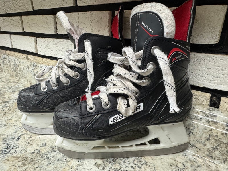 Bauer Vapor X300 Hockey Skates Regular Width 13 (Used)