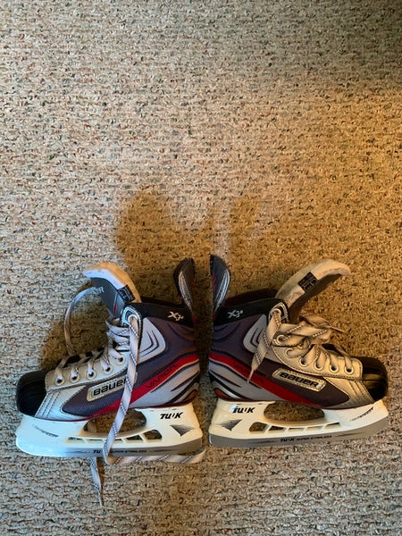 Bauer Junior Size 2 Hockey Skates – Used, Good Condition