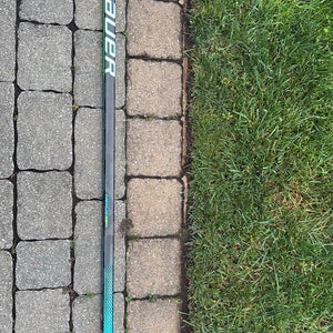 Intermediate Bauer Nexus Geo Right Handed Hockey Stick P92 (Used)