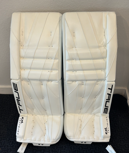 True Catalyst 7X3 Goalie Leg Pads (New) 32"