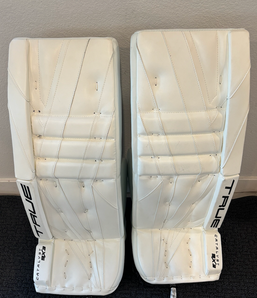 True Catalyst 9X3 Goalie Leg Pads (New) 32"