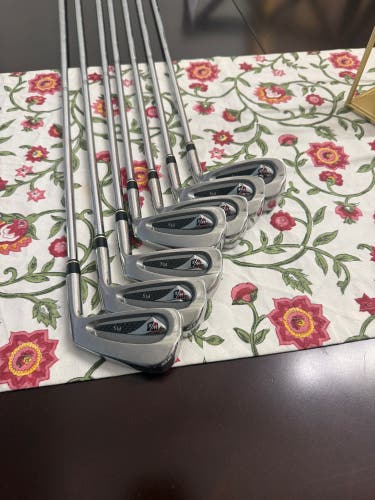 Men's Wilson Staff Staff Pi5 Right Handed Iron Set Stiff Flex Steel Shaft (Used)