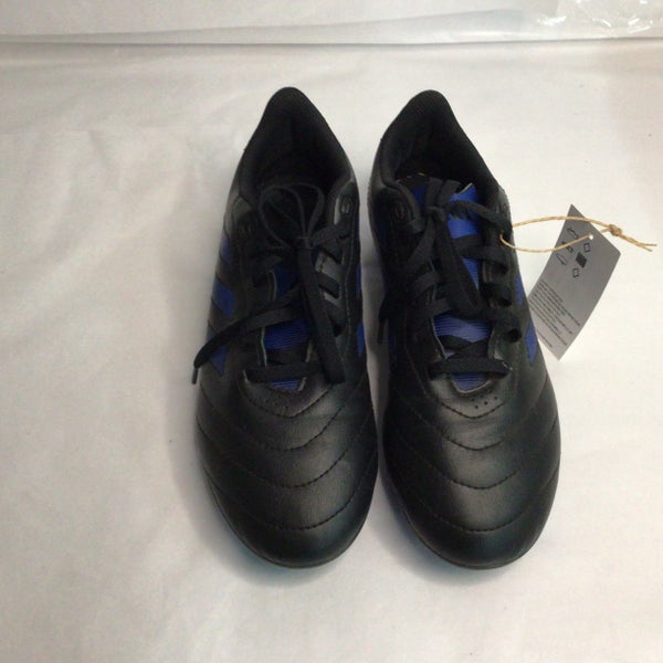 Black Kids 5.5Y (Big Kids / Youth) Adidas Goletto Molded Soccer Cleats (Used)