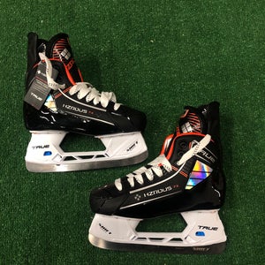 Intermediate True HZRDUS 7X Hockey Skates Regular Width Size 5 (New)