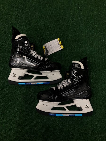 Senior Bauer Supreme M50 Pro Hockey Skates Regular Width 10 (Used)