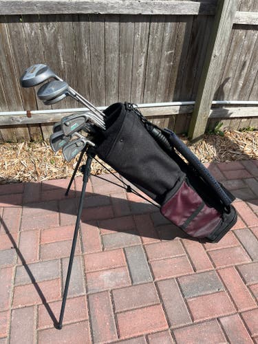 Women's Dunlop Right Handed Clubs (Full Set) (Used)