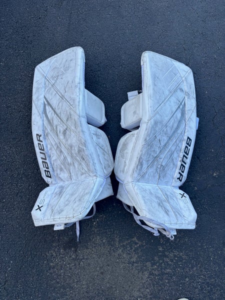 Medium 2024 Bauer Vapor X5 Pro Goalie Leg Pads (Used)
