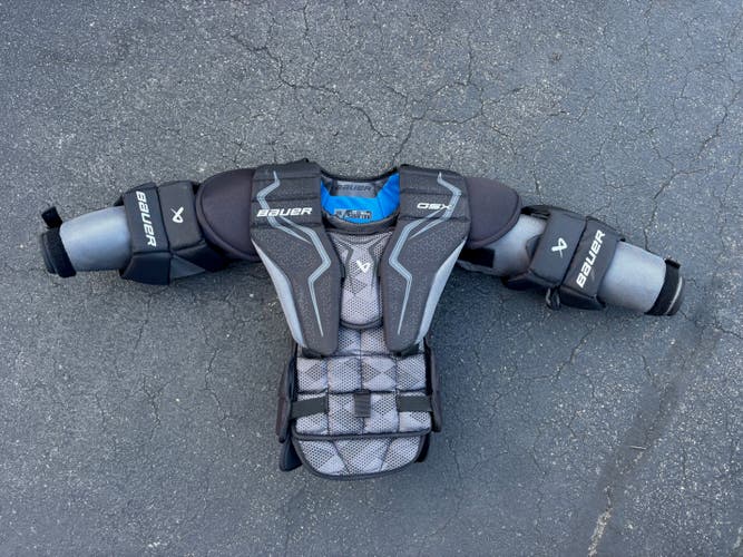 Large/Extra Large 2024 Bauer Goalie Chest Protector (Used)
