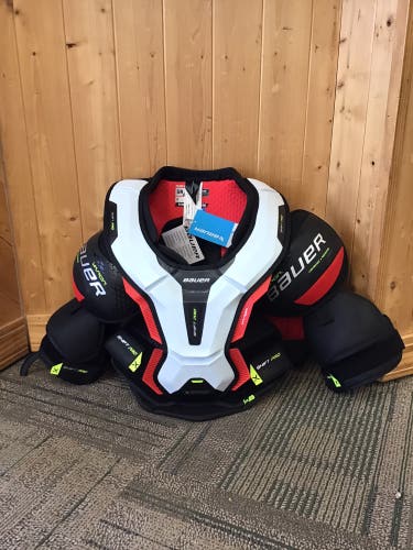 Medium Intermediate Bauer Vapor Shift Pro Shoulder Pads (New)