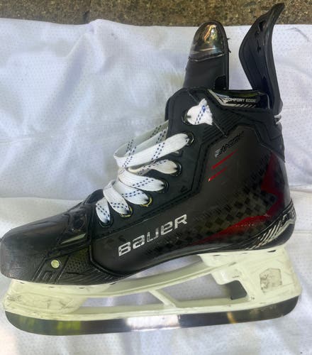 2024 Bauer Supreme Shadow Hockey Skates Regular Width Pro Stock Size 5.5 (Used)