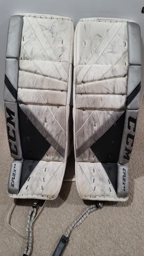 34" CCM Extreme Flex 5.9 Goalie Leg Pads (Used)