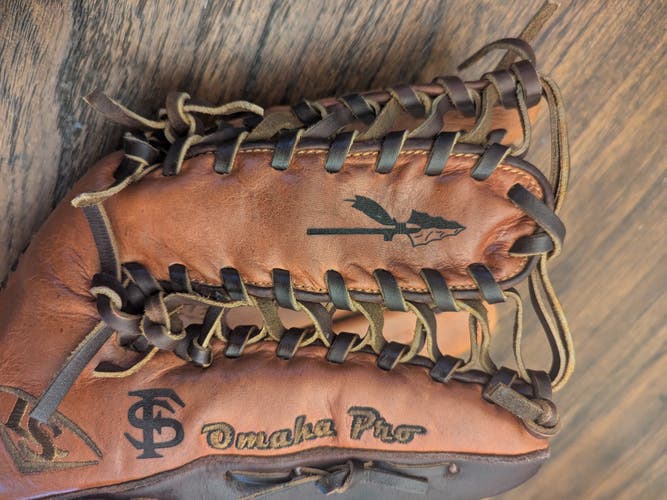 Louisville Slugger Omaha Pro Trapeze 12.75 - Florida State FSU Engraved