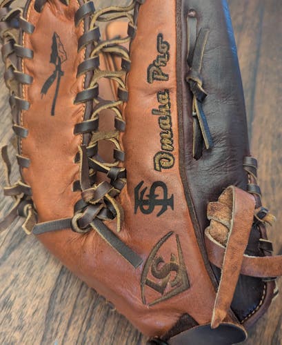 Florida State Louisville Slugger Omaha Pro Trapeze 12.75 - FSU Logo and Spear Engraved