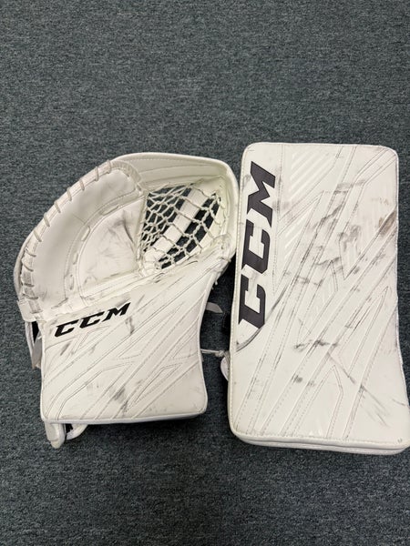 CCM Extreme Flex 4 Senior Full Right Pro Stock Goalie Glove and Blocker